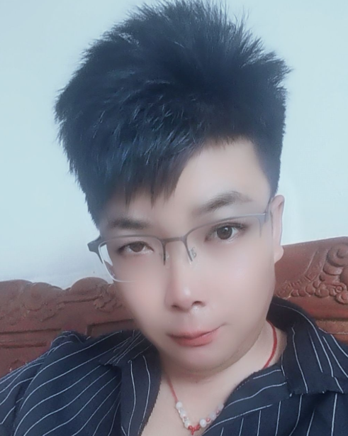 小胡伟哥哥